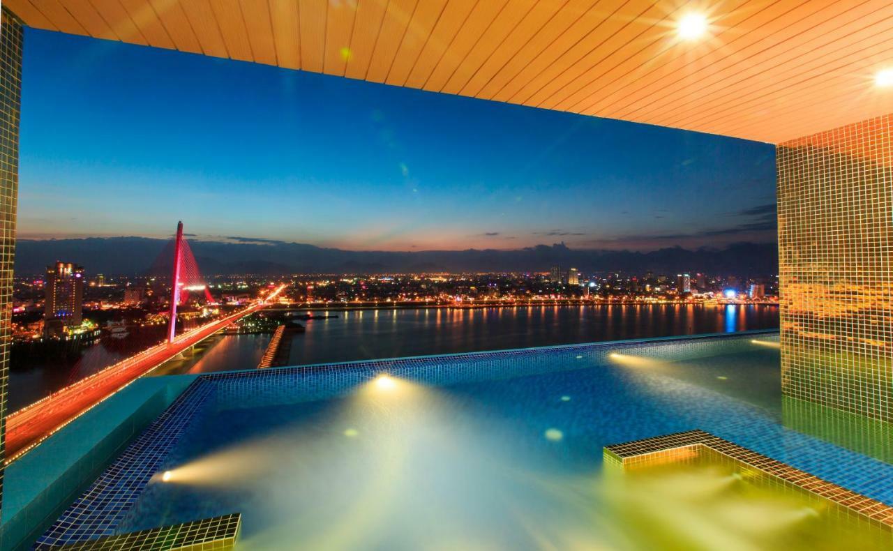 Fivitel Da Nang Hotel Bagian luar foto